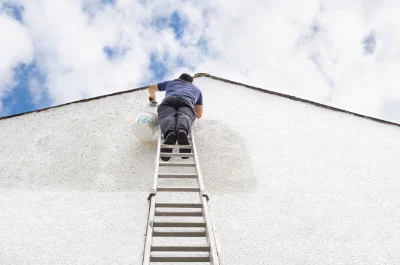 Peinture extérieure à Groix — façades et ravalement